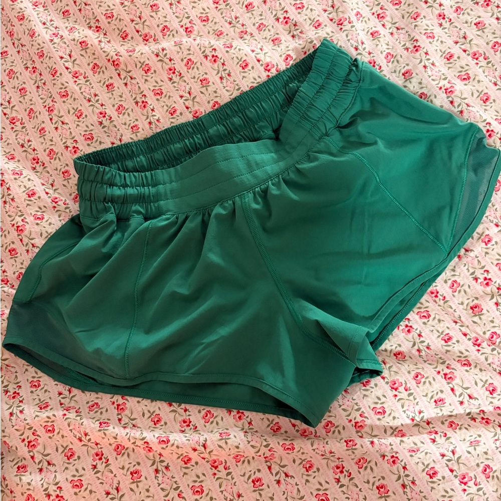 Lululemon low rise hotty hot shorts